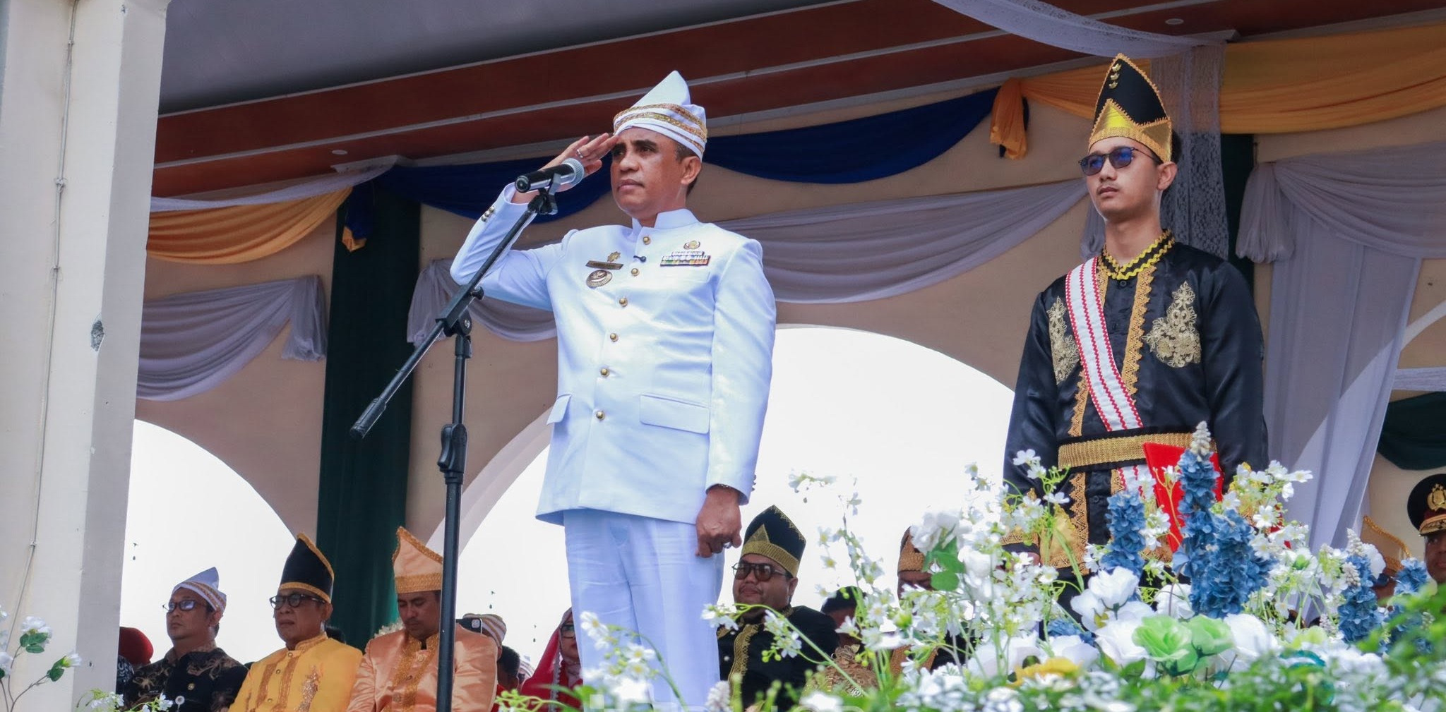 PIMPIN UPACARA PERINGATAN HUT BANGGAI, GUBERNUR SULTENG BANGGA DENGAN KINERJA PEMBANGUNAN DI BANGGAI